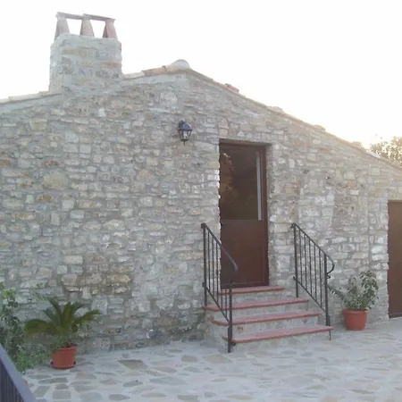 مزرعة للإقامة Antico Casale Oriolo (Calabria)